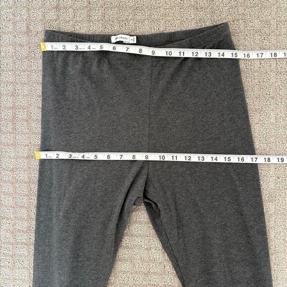 Johnny Was Valentina Embroidered Gray Leggings Size Medium - Picture 3 of 9